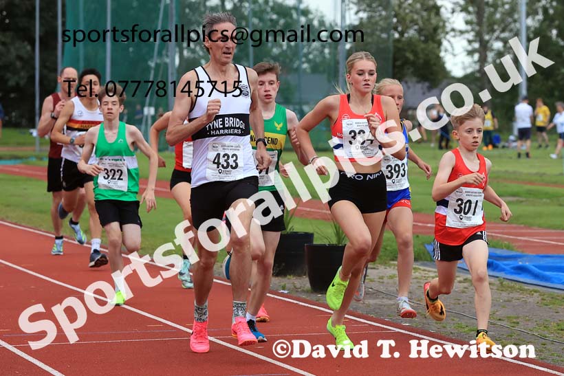 The 1500 metres, Wednesday, july 24th, 2024 NEGP 5, Monkton Stadium.  Photo: David T. Hewitson/Sports for All Pics
